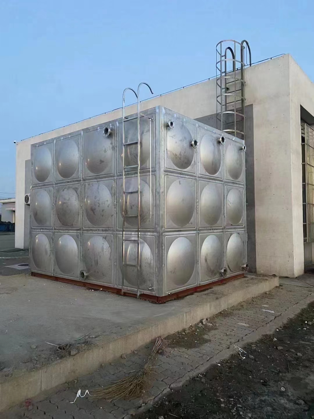 河北臻諾不銹鋼水箱——實力鑄就品質(zhì)，來電即享驚喜優(yōu)惠